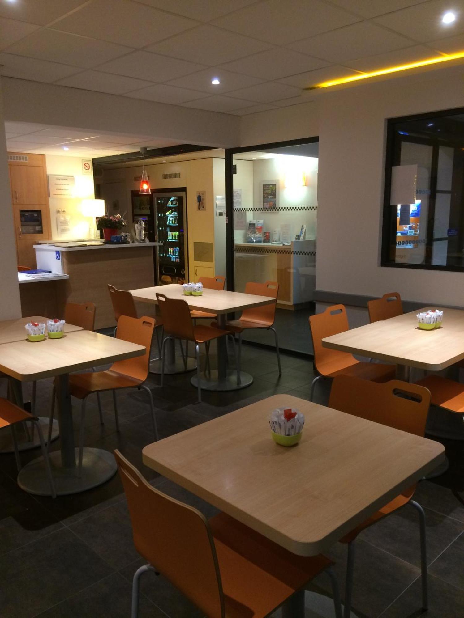 Ibis Budget Verdun Luaran gambar
